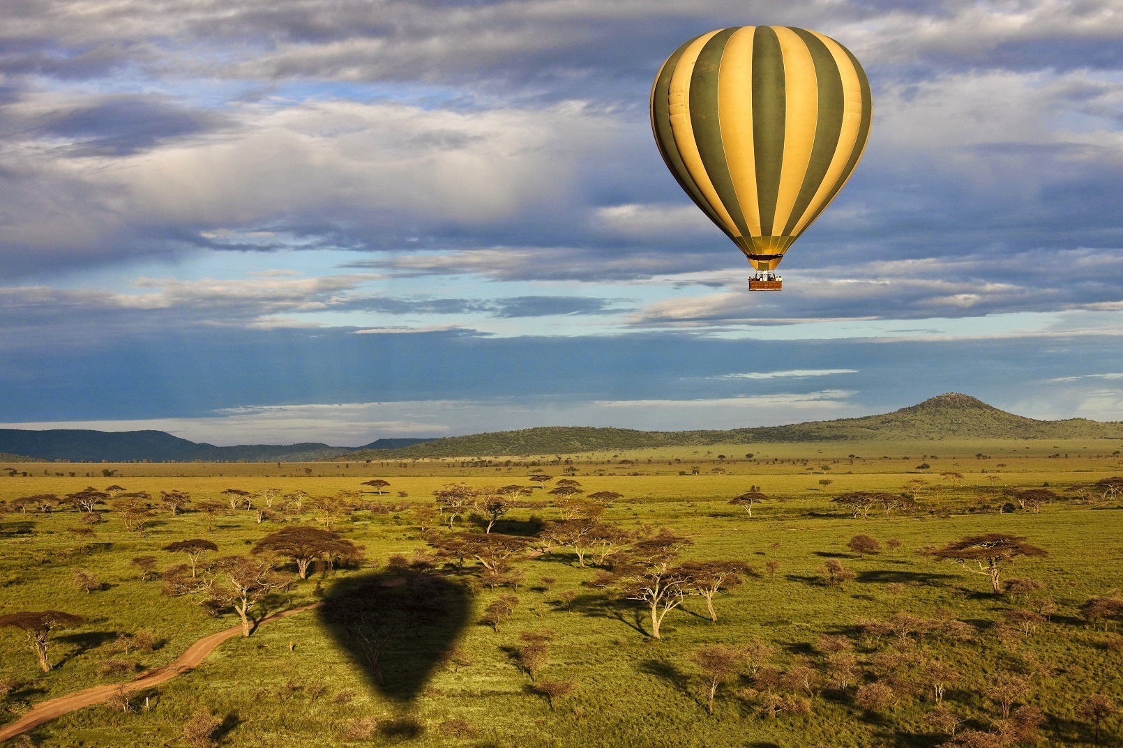 africa-tanzania-serengeti-balloon-enchanting-travels